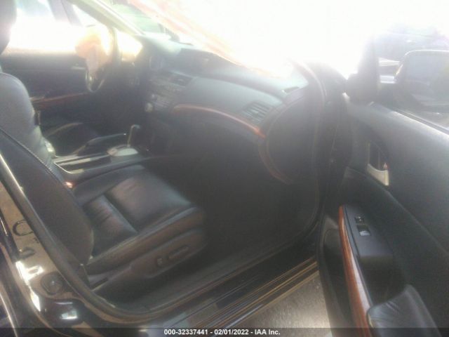 Photo 4 VIN: 1HGCP3F81BA022174 - HONDA ACCORD SDN 