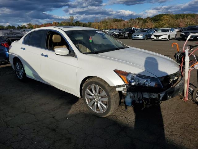 Photo 3 VIN: 1HGCP3F81BA030758 - HONDA ACCORD EXL 