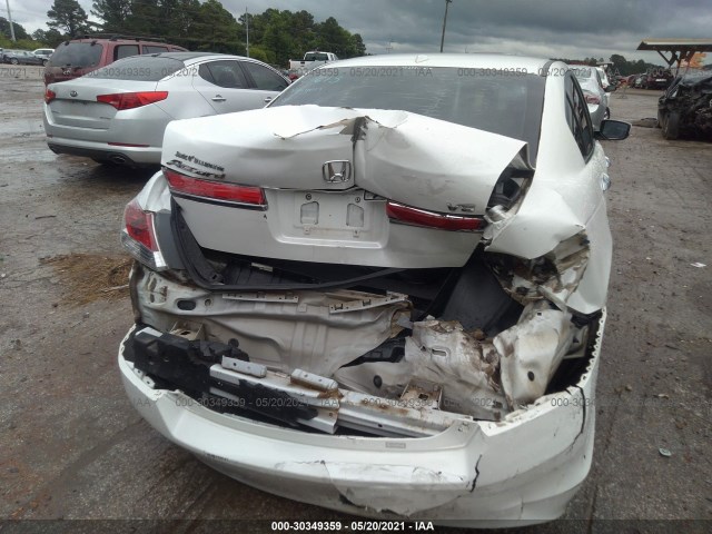 Photo 5 VIN: 1HGCP3F81BA032316 - HONDA ACCORD SDN 