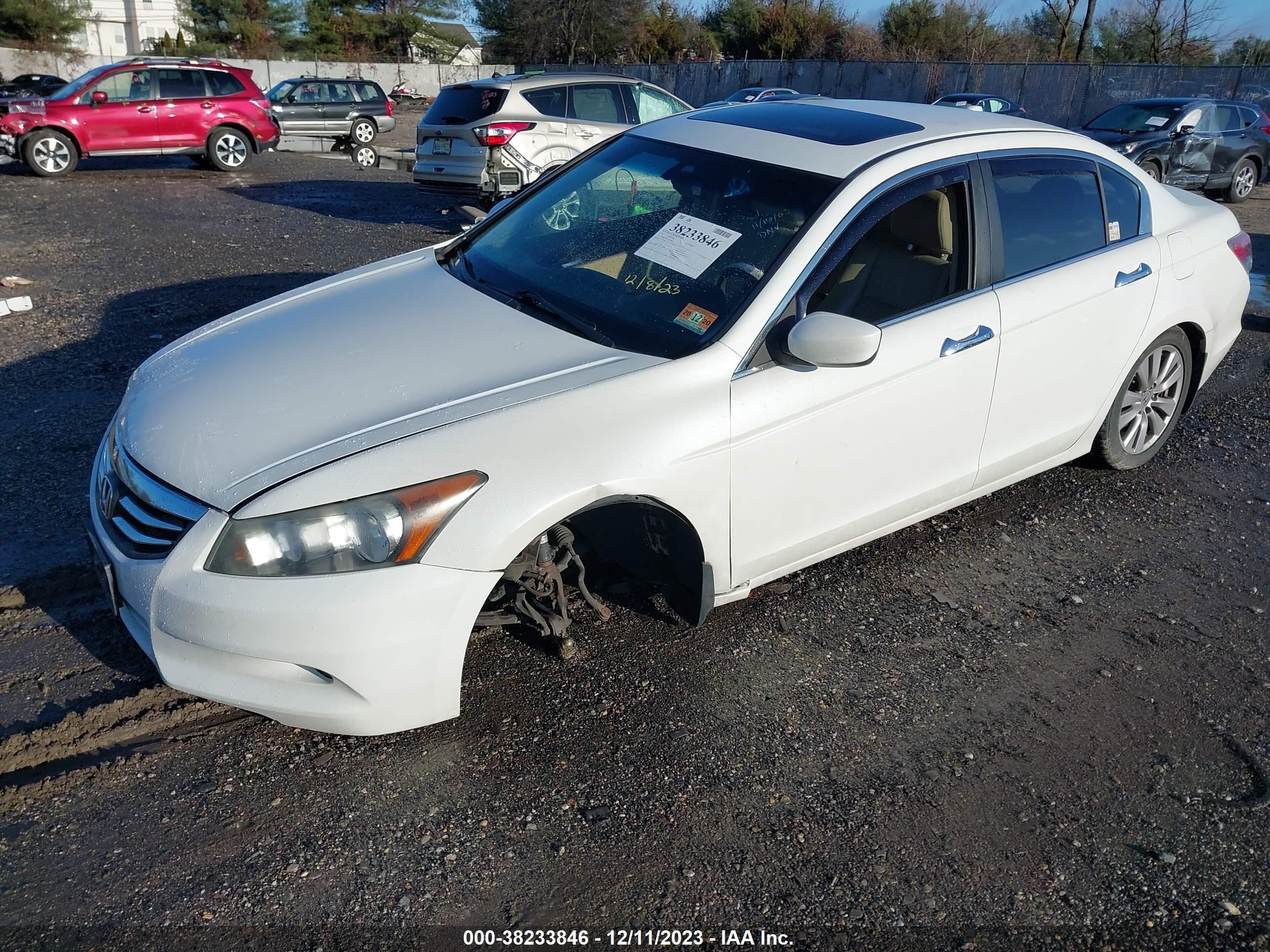 Photo 1 VIN: 1HGCP3F81CA008843 - HONDA ACCORD 