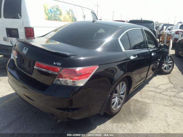 Photo 3 VIN: 1HGCP3F81CA013279 - HONDA ACCORD SDN 