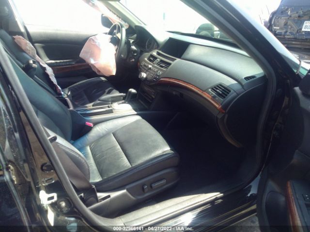 Photo 4 VIN: 1HGCP3F81CA013279 - HONDA ACCORD SDN 