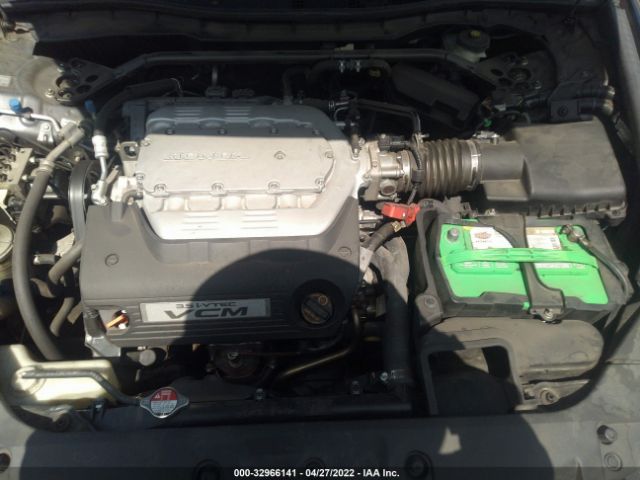 Photo 9 VIN: 1HGCP3F81CA013279 - HONDA ACCORD SDN 