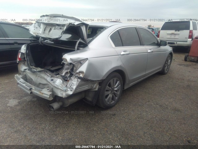 Photo 3 VIN: 1HGCP3F81CA020118 - HONDA ACCORD SDN 