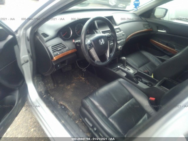 Photo 4 VIN: 1HGCP3F81CA020118 - HONDA ACCORD SDN 