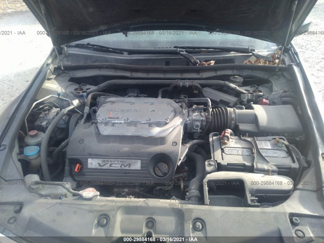 Photo 9 VIN: 1HGCP3F81CA031118 - HONDA ACCORD SDN 