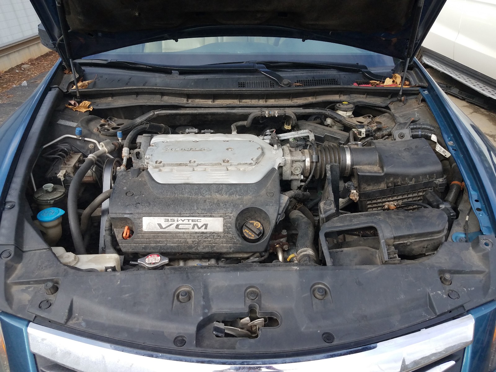 Photo 6 VIN: 1HGCP3F81CA035184 - HONDA ACCORD EXL 