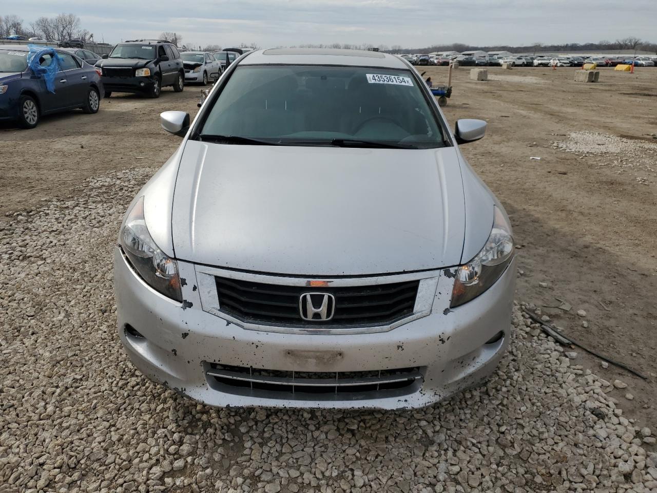 Photo 4 VIN: 1HGCP3F82AA002417 - HONDA ACCORD 