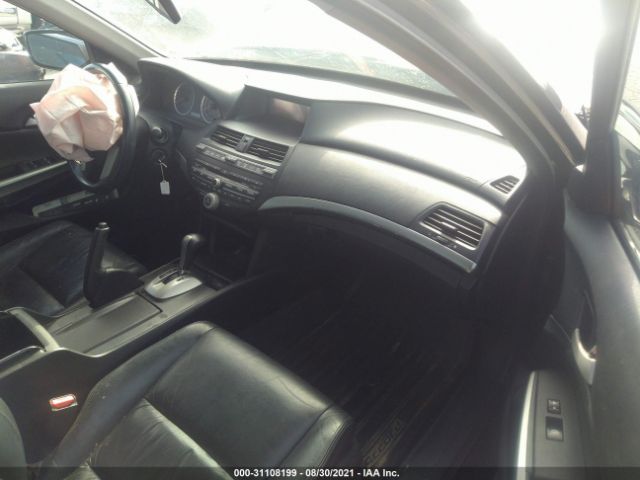 Photo 4 VIN: 1HGCP3F82AA012994 - HONDA ACCORD SDN 