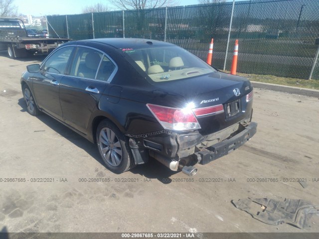 Photo 2 VIN: 1HGCP3F82BA001950 - HONDA ACCORD SDN 