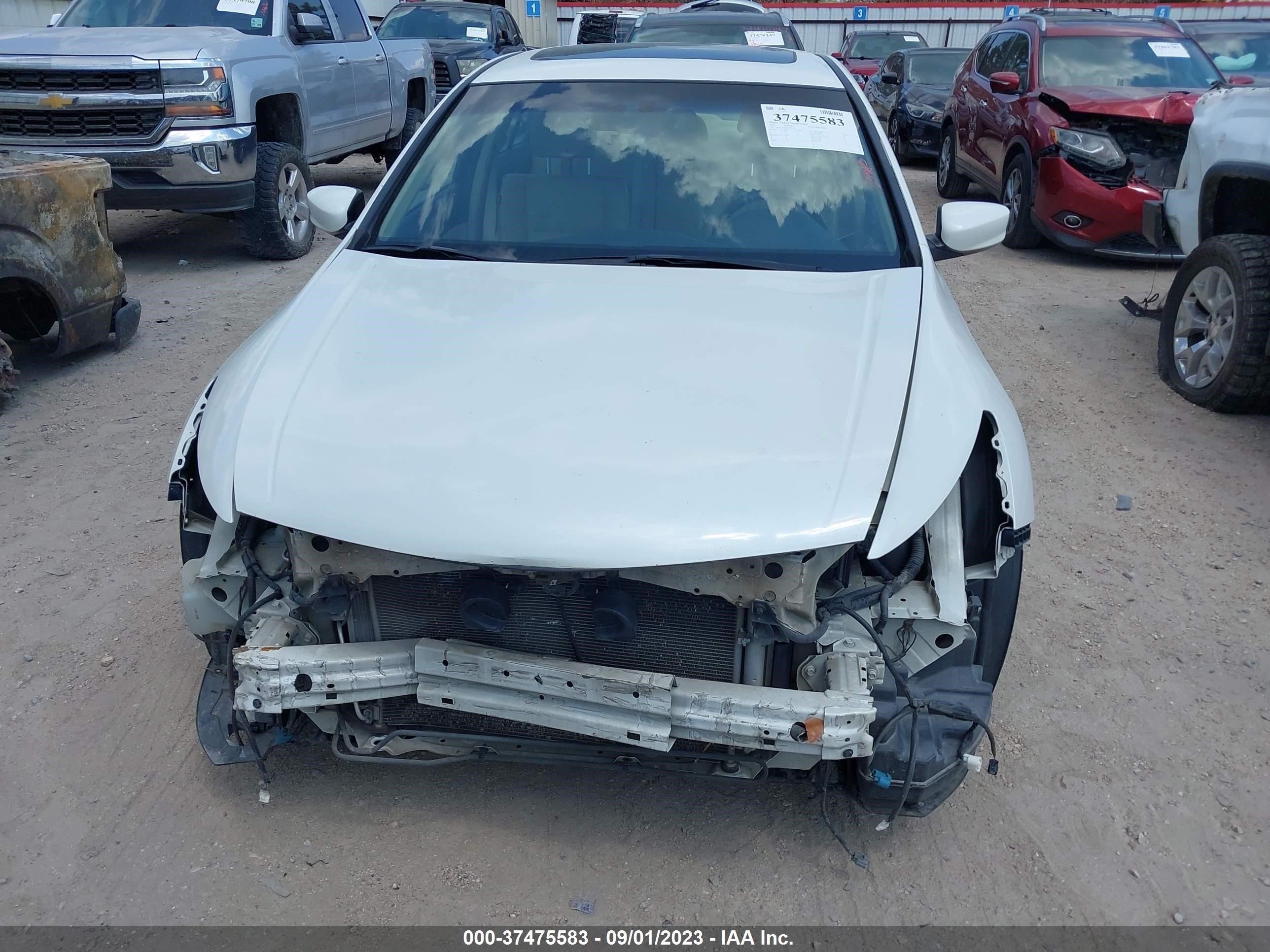 Photo 12 VIN: 1HGCP3F82BA006128 - HONDA ACCORD 