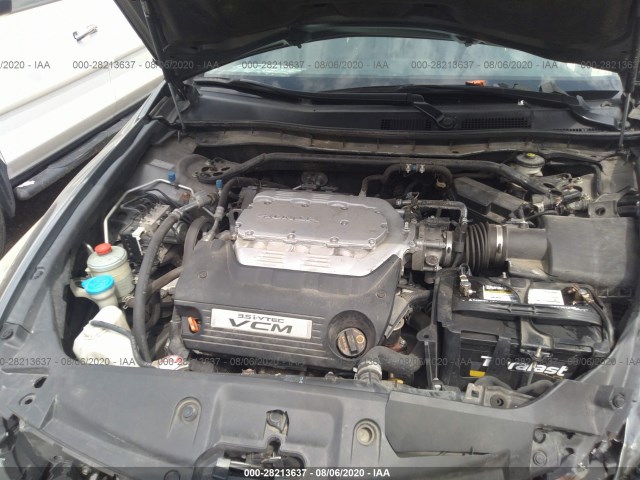 Photo 9 VIN: 1HGCP3F82BA027853 - HONDA ACCORD SDN 