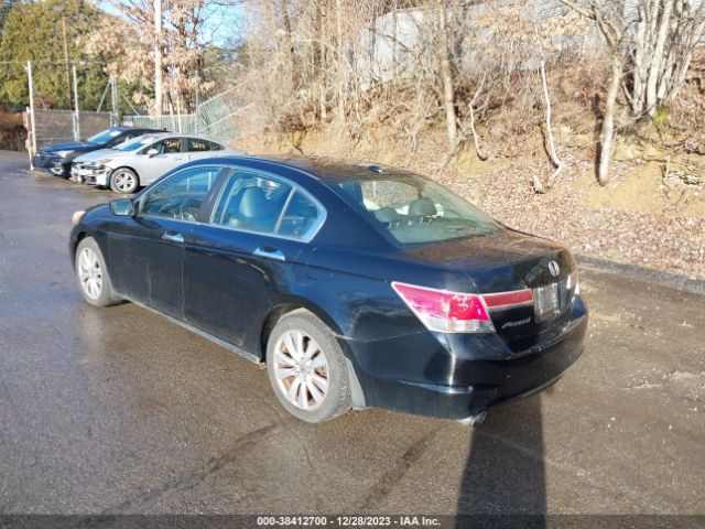 Photo 2 VIN: 1HGCP3F82CA006096 - HONDA ACCORD 