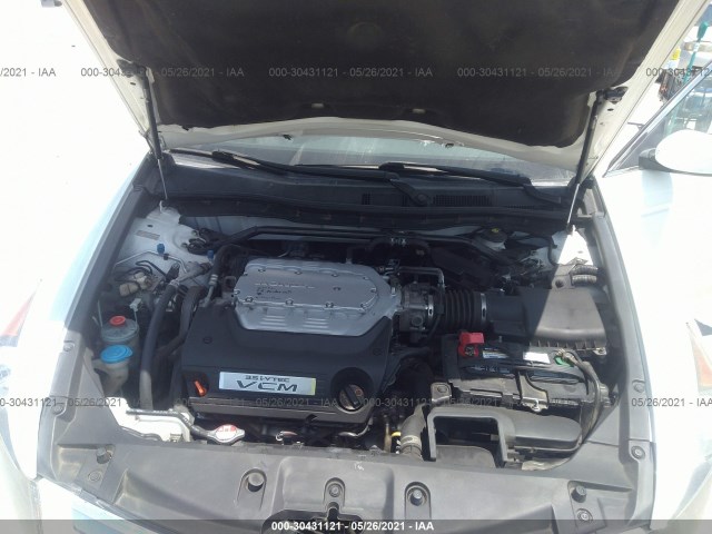 Photo 9 VIN: 1HGCP3F82CA039180 - HONDA ACCORD SDN 