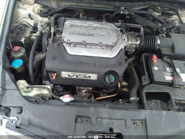 Photo 9 VIN: 1HGCP3F83AA007626 - HONDA ACCORD SDN 