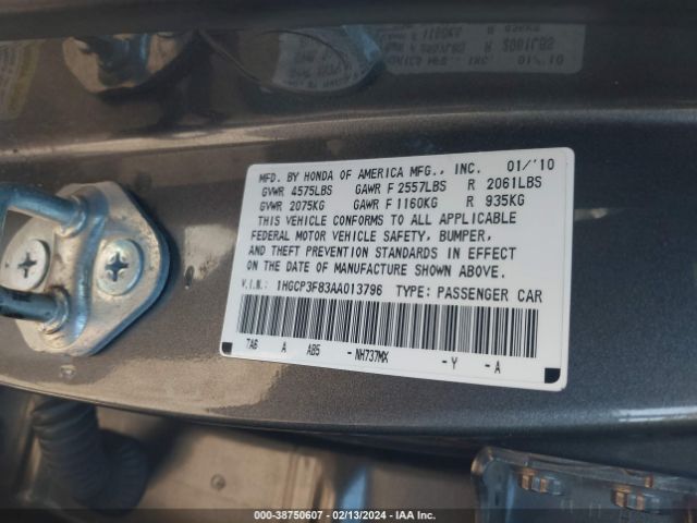 Photo 8 VIN: 1HGCP3F83AA013796 - HONDA ACCORD 