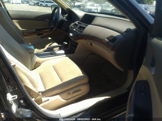 Photo 4 VIN: 1HGCP3F83AA024491 - HONDA ACCORD SDN 