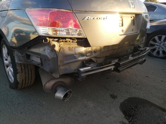 Photo 8 VIN: 1HGCP3F83AA028170 - HONDA ACCORD EXL 