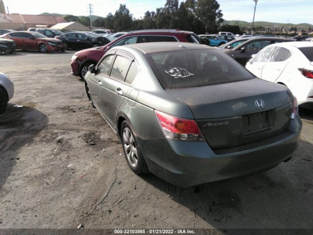 Photo 2 VIN: 1HGCP3F83AA028203 - HONDA ACCORD SDN 