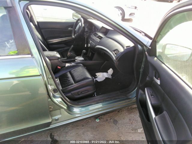 Photo 4 VIN: 1HGCP3F83AA028203 - HONDA ACCORD SDN 