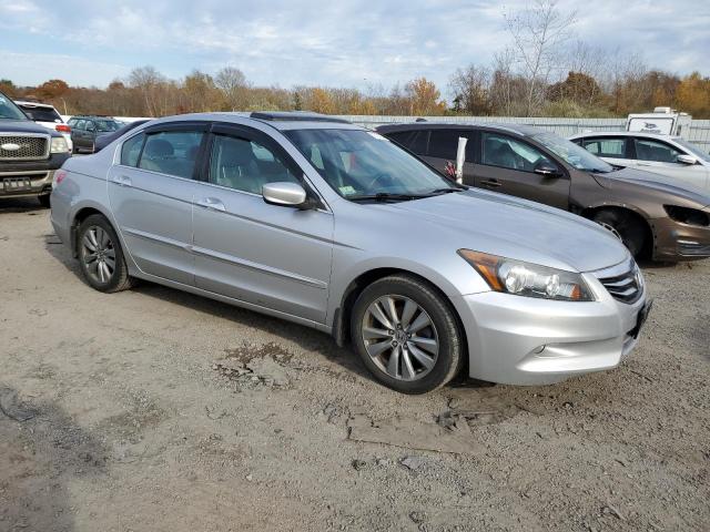 Photo 3 VIN: 1HGCP3F83BA012553 - HONDA ACCORD EXL 