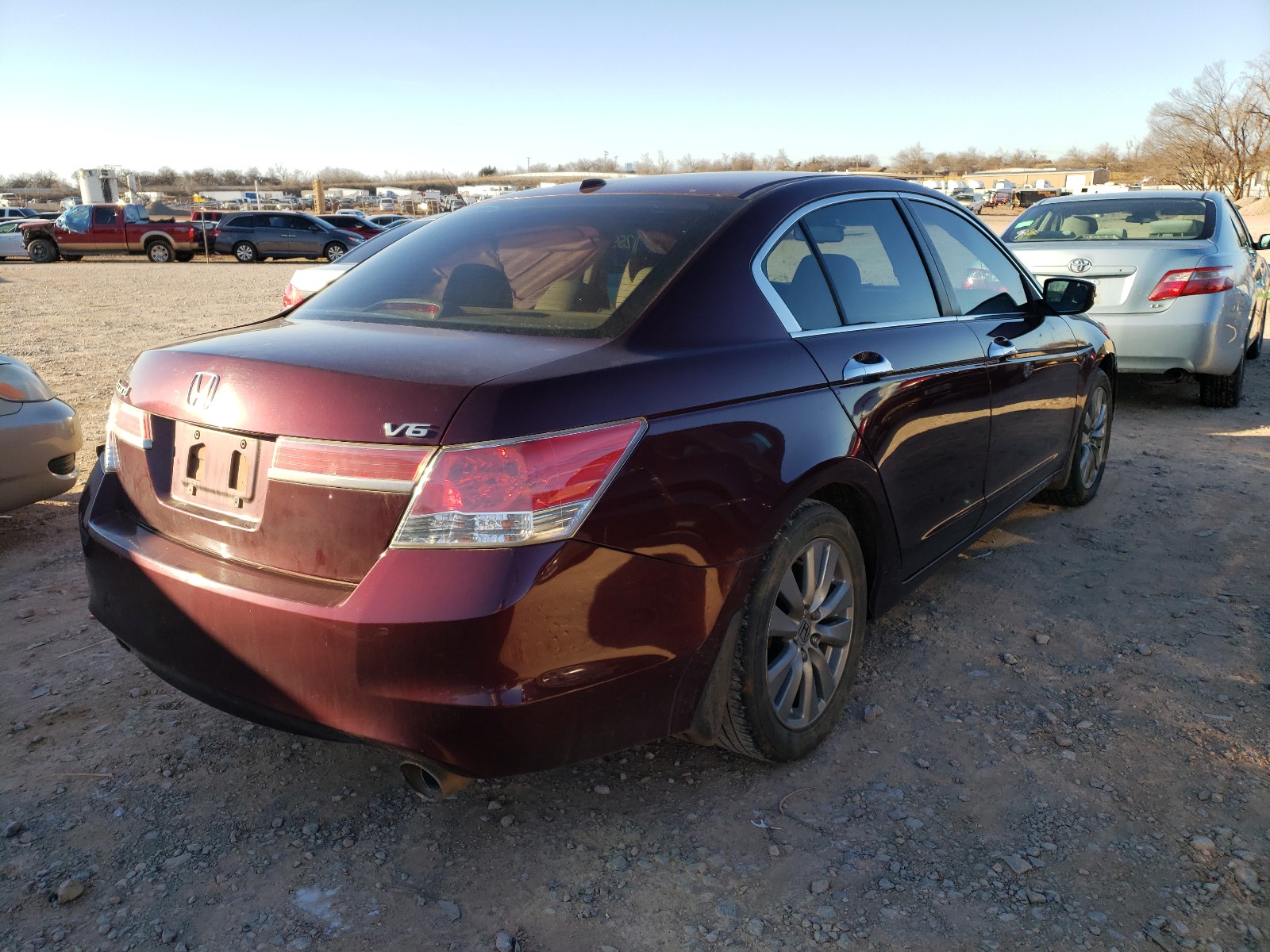 Photo 3 VIN: 1HGCP3F83BA024637 - HONDA ACCORD EXL 