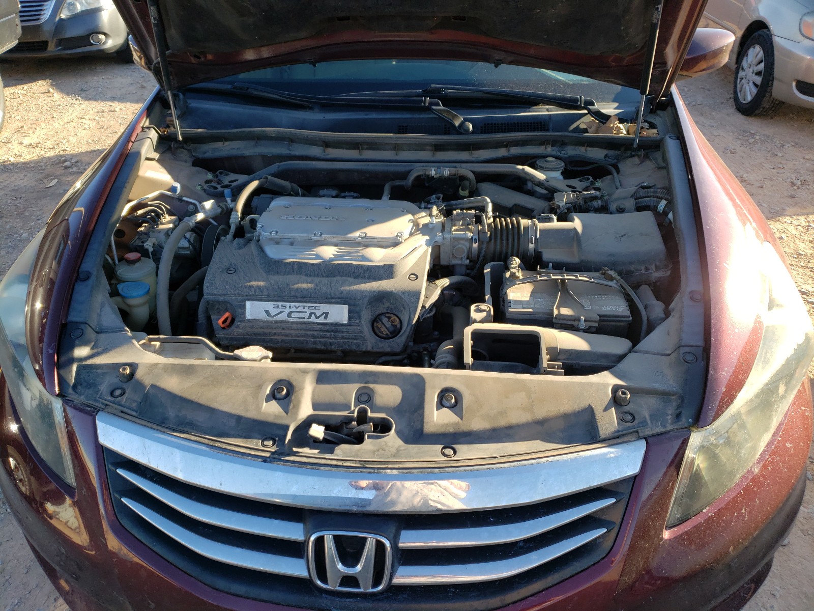 Photo 6 VIN: 1HGCP3F83BA024637 - HONDA ACCORD EXL 