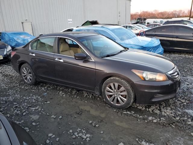 Photo 3 VIN: 1HGCP3F83BA032950 - HONDA ACCORD 