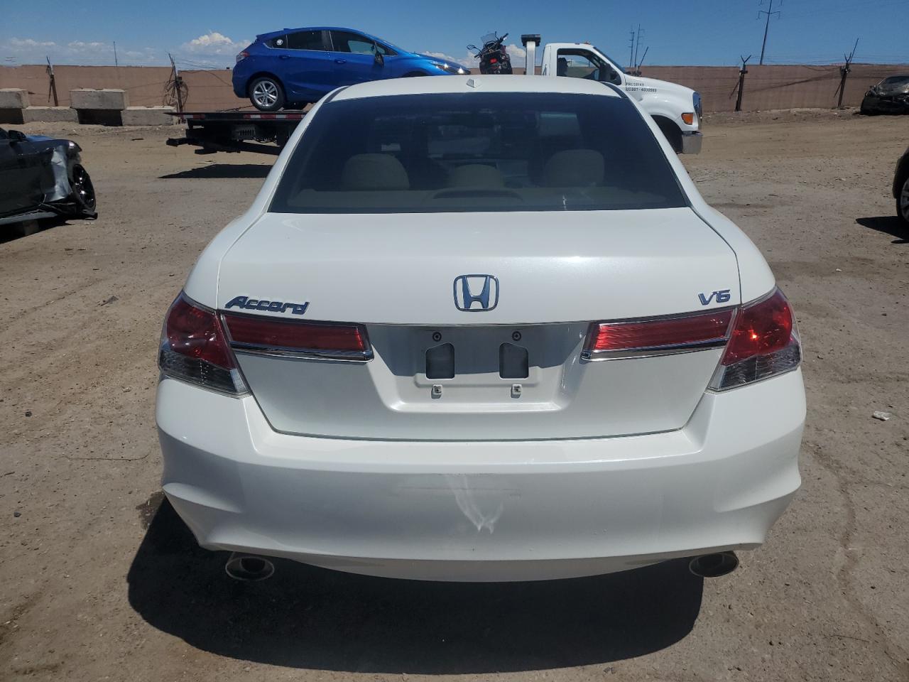 Photo 5 VIN: 1HGCP3F83CA000386 - HONDA ACCORD 