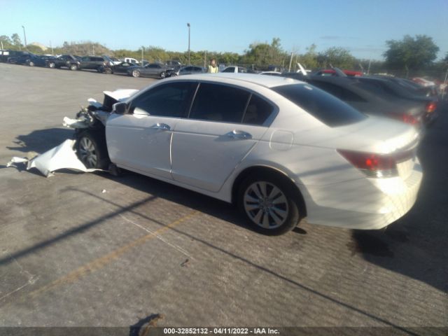 Photo 2 VIN: 1HGCP3F83CA012750 - HONDA ACCORD SDN 