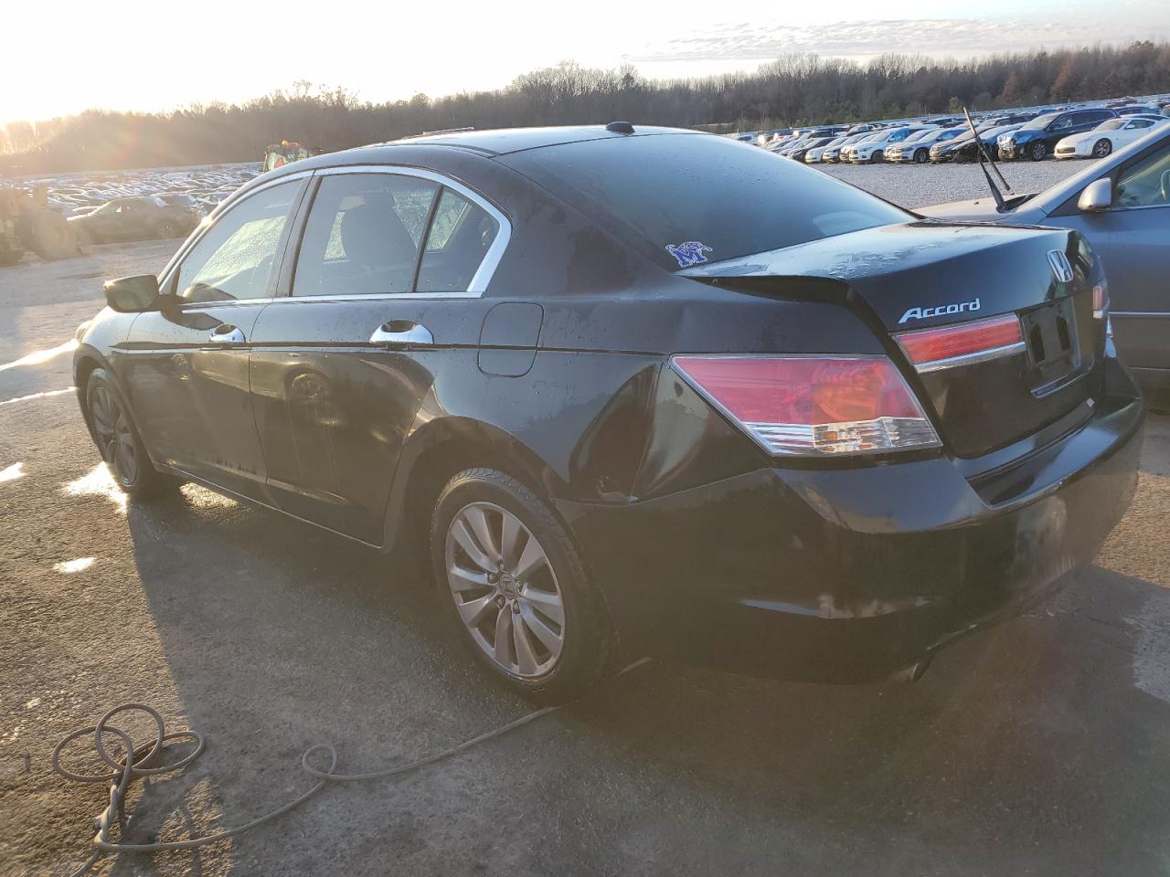 Photo 1 VIN: 1HGCP3F83CA015986 - HONDA ACCORD 