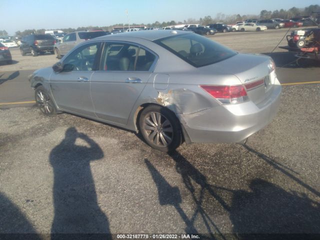 Photo 2 VIN: 1HGCP3F83CA024137 - HONDA ACCORD SDN 