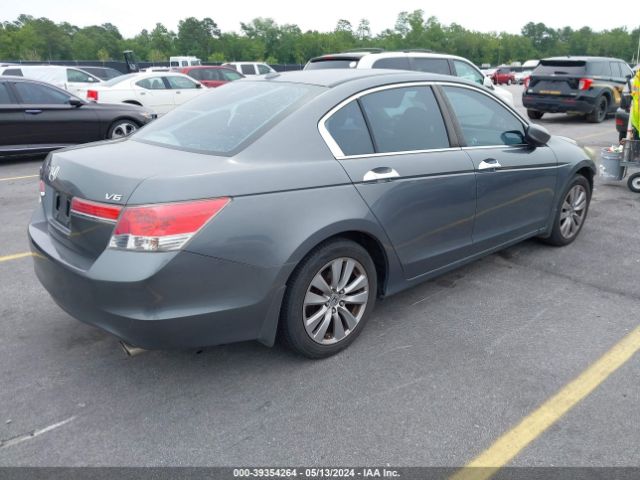 Photo 3 VIN: 1HGCP3F83CA033808 - HONDA ACCORD 