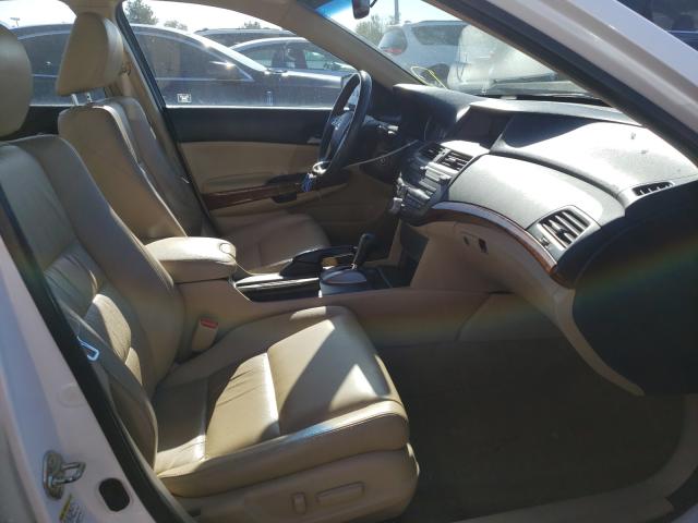 Photo 4 VIN: 1HGCP3F83CA037079 - HONDA ACCORD SDN 