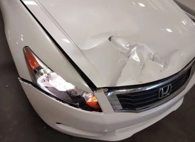 Photo 5 VIN: 1HGCP3F84AA011118 - HONDA ACCORD SDN 