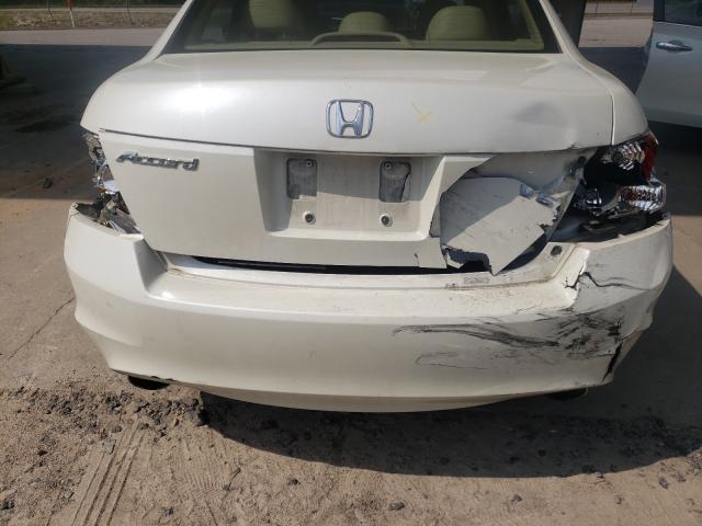 Photo 8 VIN: 1HGCP3F84AA028873 - HONDA ACCORD EXL 