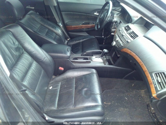 Photo 4 VIN: 1HGCP3F84BA003165 - HONDA ACCORD SDN 