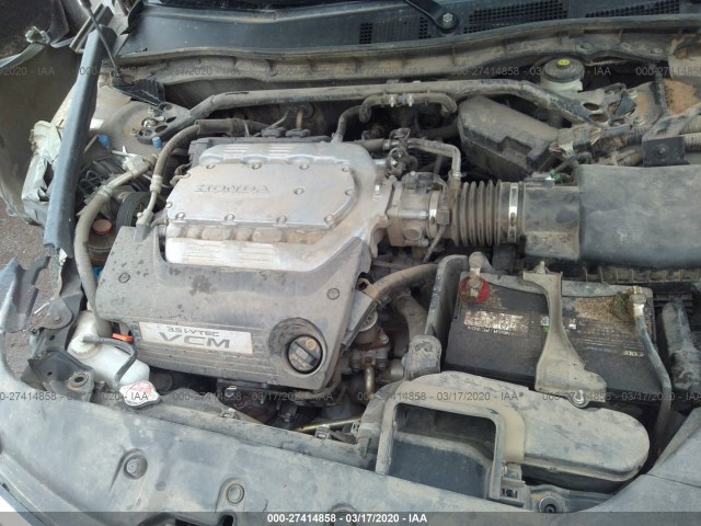 Photo 9 VIN: 1HGCP3F84BA003165 - HONDA ACCORD SDN 