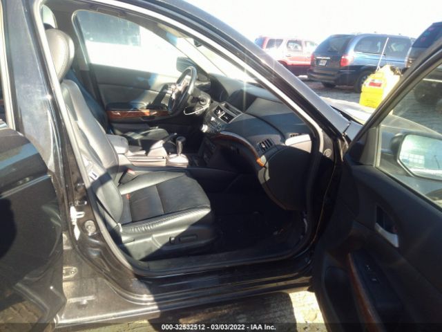 Photo 4 VIN: 1HGCP3F84BA007751 - HONDA ACCORD SDN 