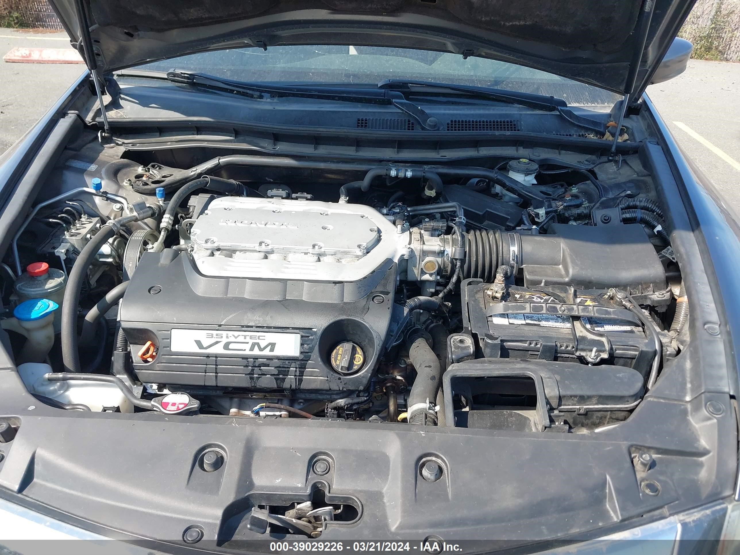 Photo 9 VIN: 1HGCP3F84BA008785 - HONDA ACCORD 