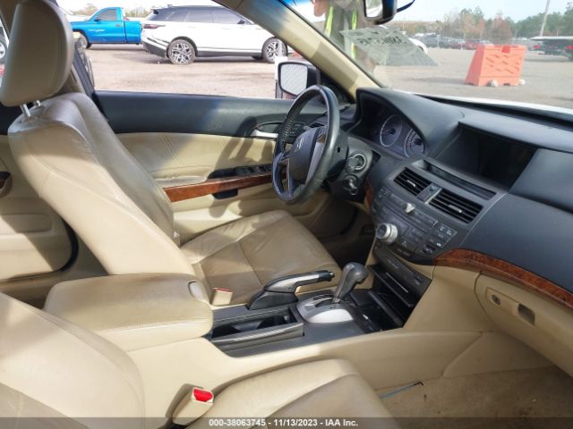 Photo 4 VIN: 1HGCP3F84BA023612 - HONDA ACCORD 