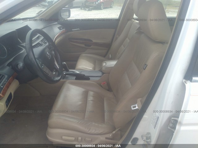 Photo 4 VIN: 1HGCP3F84CA002695 - HONDA ACCORD SDN 