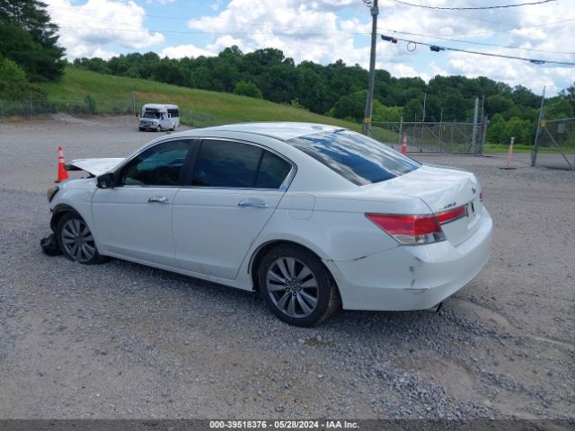 Photo 2 VIN: 1HGCP3F84CA018850 - HONDA ACCORD 