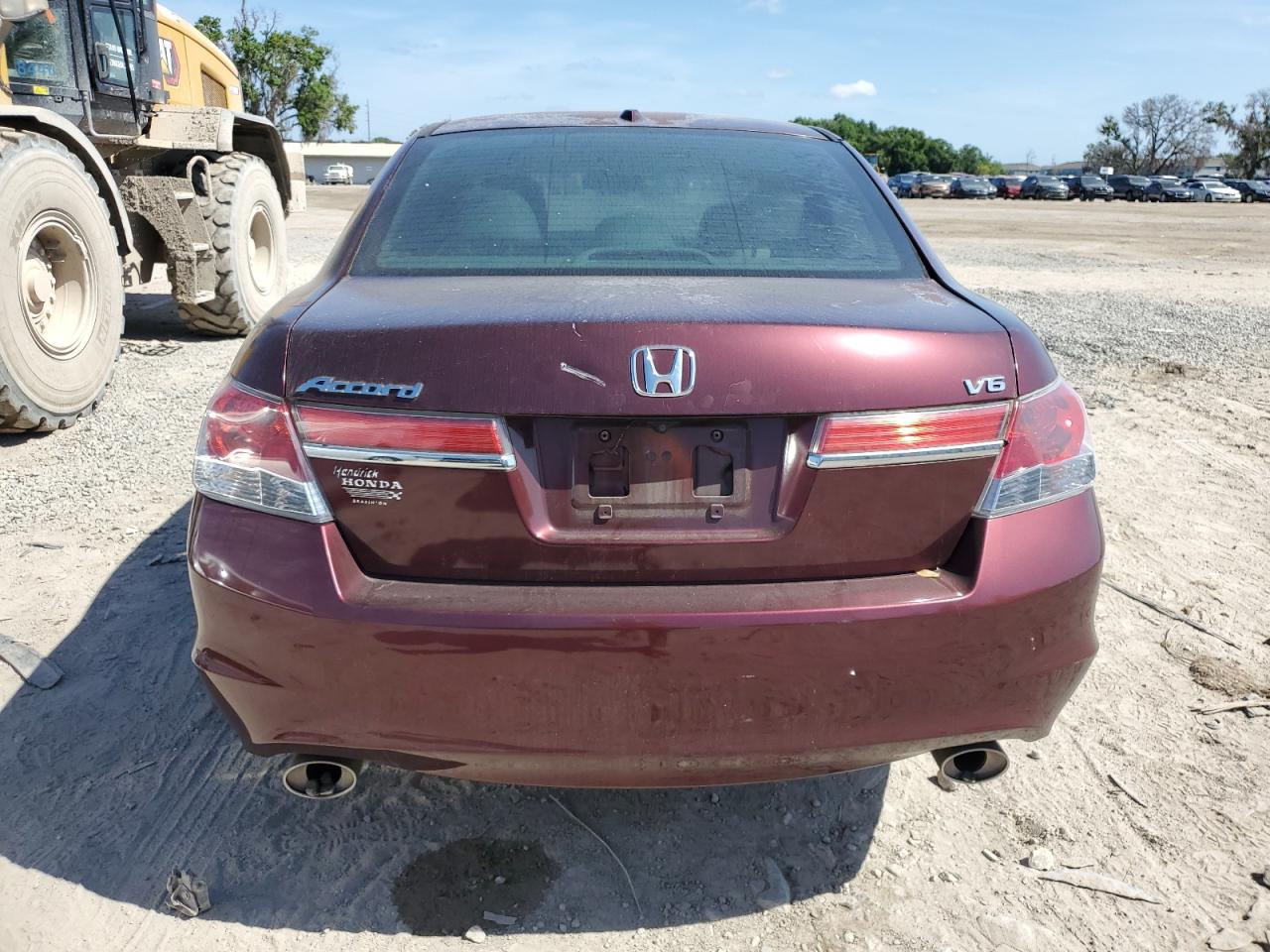 Photo 5 VIN: 1HGCP3F84CA041867 - HONDA ACCORD 