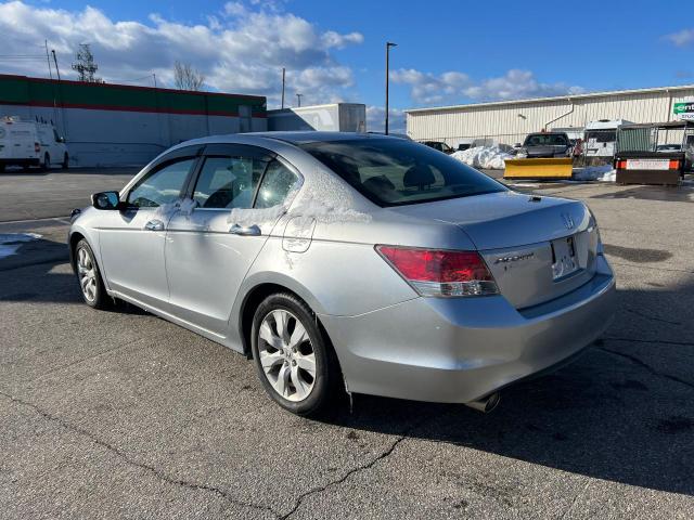 Photo 2 VIN: 1HGCP3F85AA004971 - HONDA ACCORD 