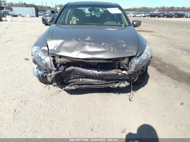 Photo 5 VIN: 1HGCP3F85AA011435 - HONDA ACCORD SDN 