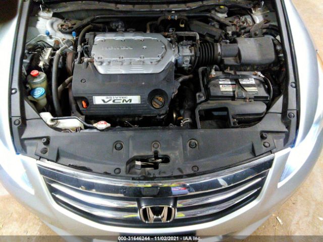 Photo 9 VIN: 1HGCP3F85BA032688 - HONDA ACCORD SDN 