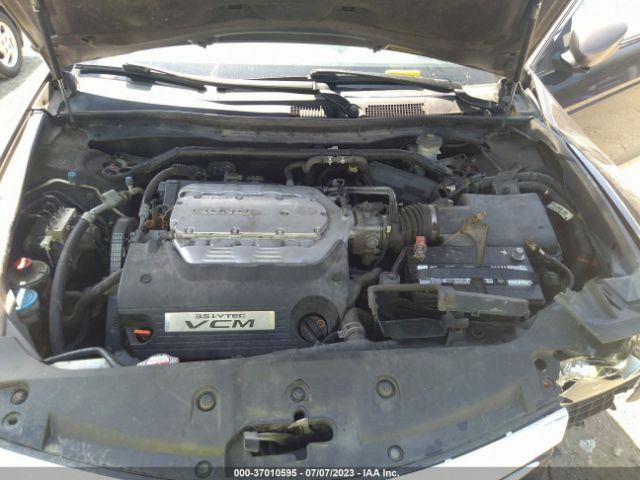 Photo 9 VIN: 1HGCP3F85BA800931 - HONDA ACCORD 