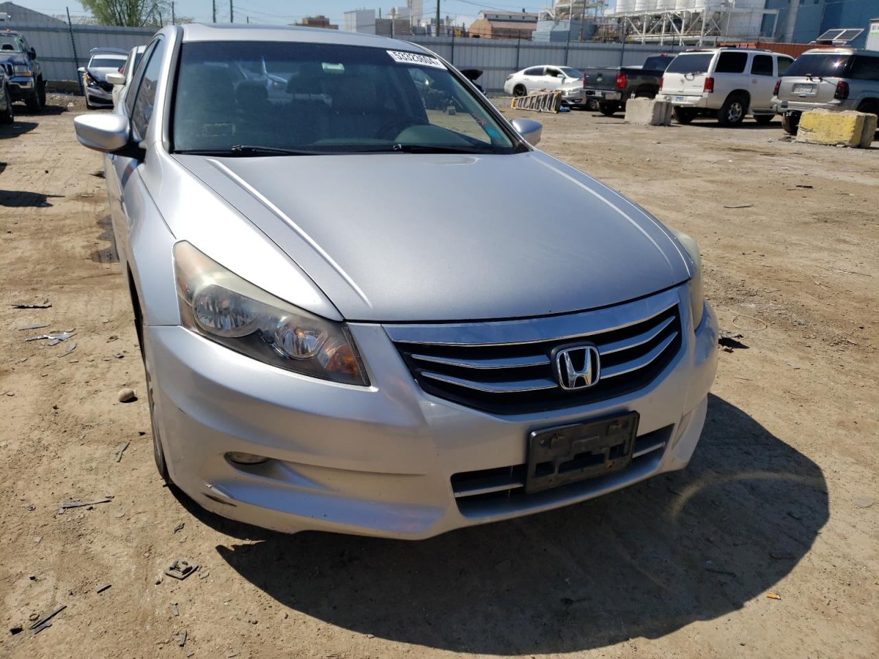 Photo 4 VIN: 1HGCP3F85CA027735 - HONDA ACCORD 