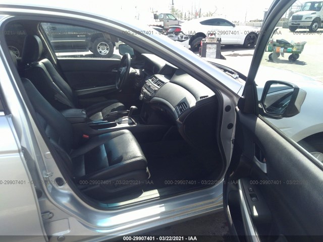 Photo 4 VIN: 1HGCP3F86AA010049 - HONDA ACCORD SDN 